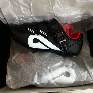 Brand new Peloton Cycling Shoes. Women’s size 7//38.